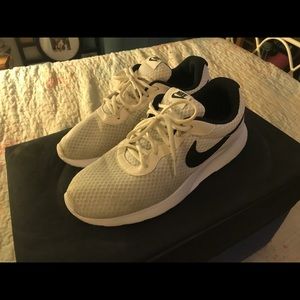 Nike Tanjun white